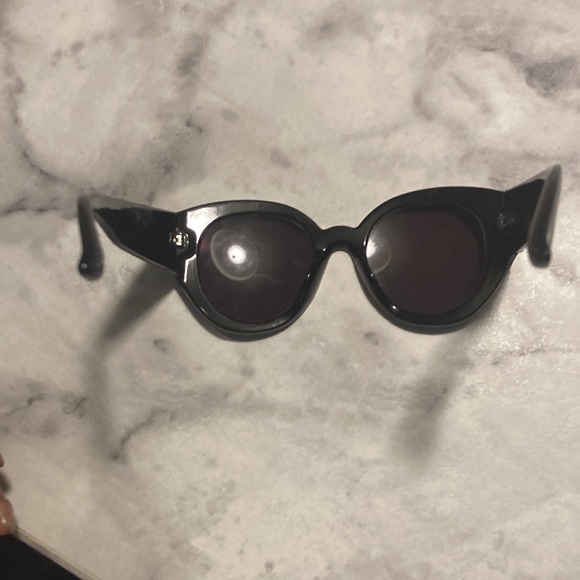 Betsy Johnson - Picture 13 of 16